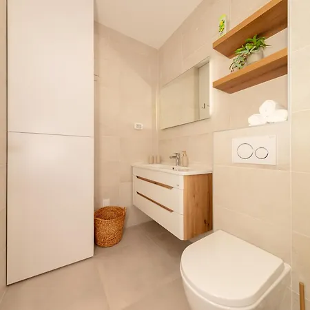 公寓 Gea S Bazenom Pet Friendly 班约勒