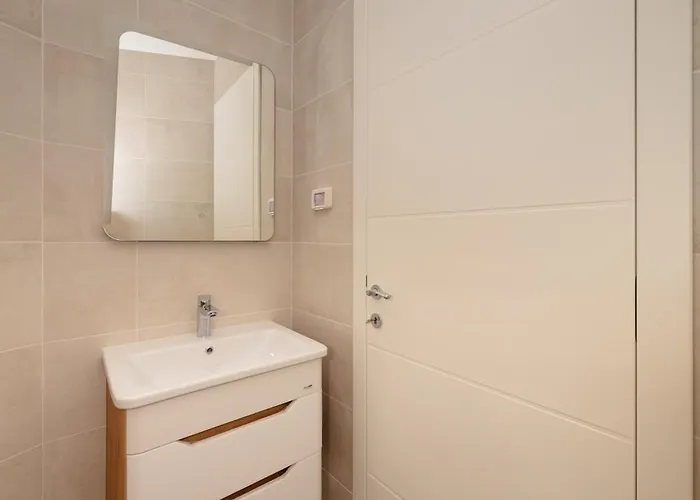 Gea S Bazenom Pet Friendly